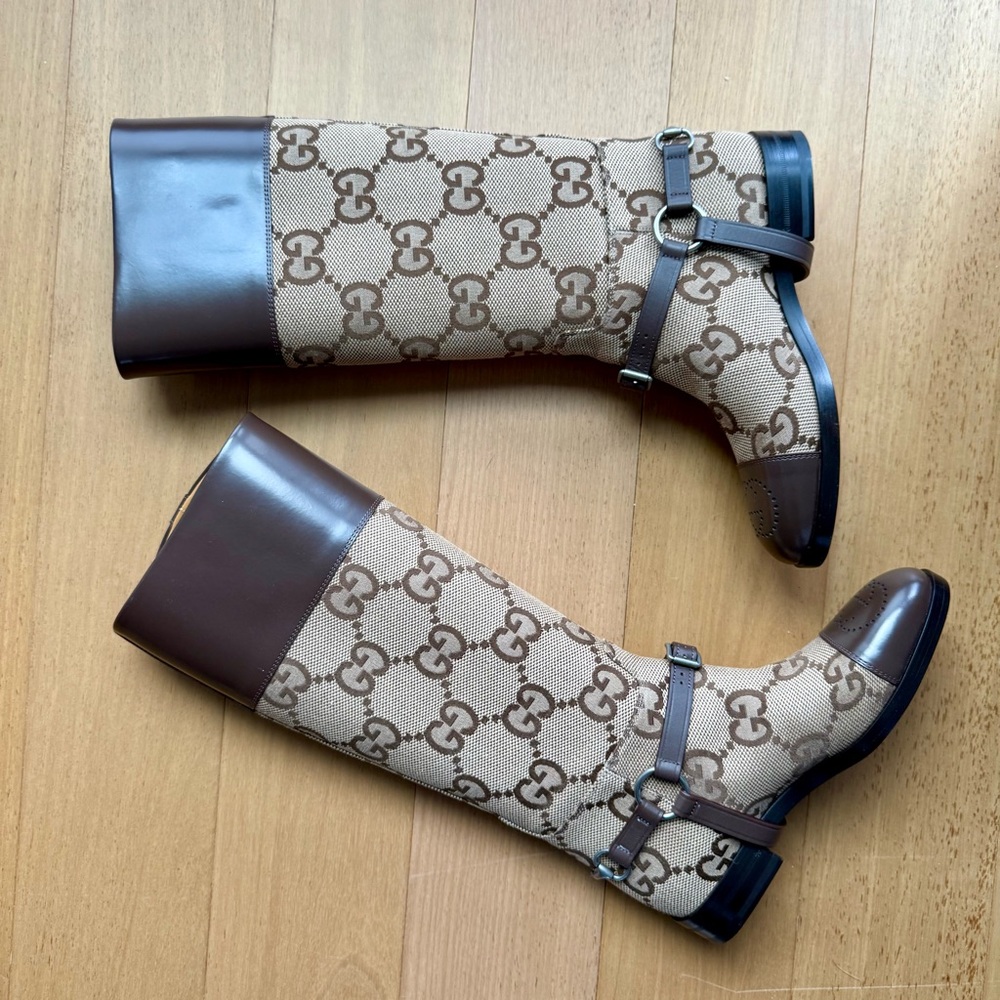 Gucci Brown and Beige Low Heeled Boots Elegant Design